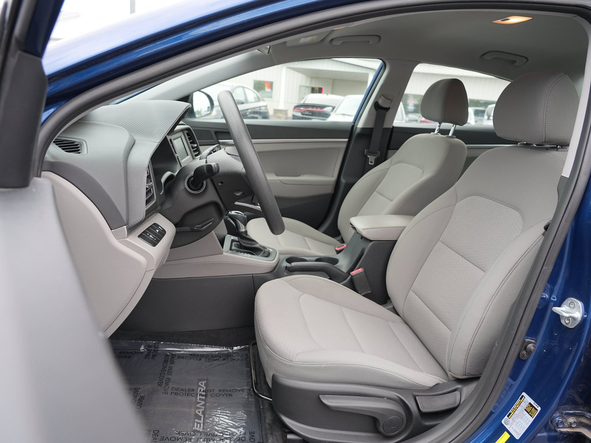 Used 2020 Hyundai Elantra SE FWD image 13
