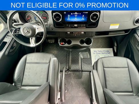 Used 2025 Mercedes-Benz Sprinter 2500 image 24