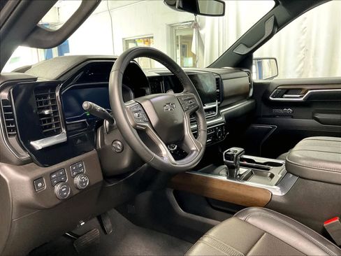 Used 2025 Chevrolet Silverado 1500 High Country w/ Midnight Edition image 6