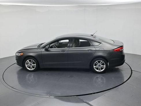 Used 2018 Ford Fusion SE FWD image 42
