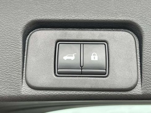 Used 2021 Nissan Rogue SL w/ Premium Package FWD image 22