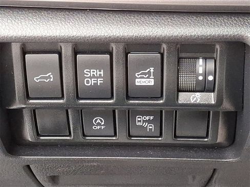 Certified 2023 Subaru Forester Premium image 28