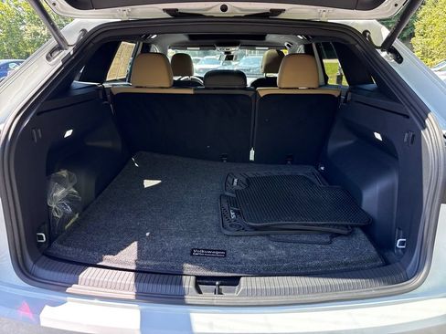 Used 2024 Volkswagen Atlas Cross Sport SE w/ Panoramic Sunroof Package AWD/4WD image 32