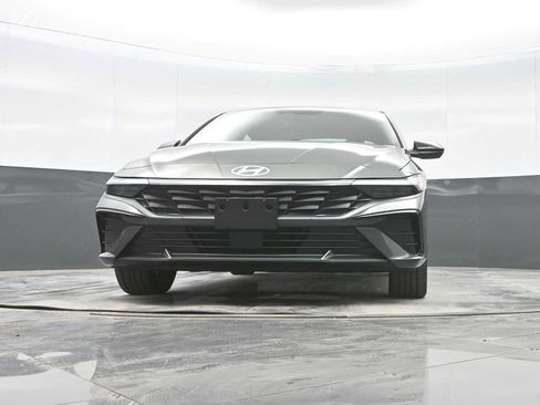 New 2026 Hyundai Elantra SEL Sport Premium image 22