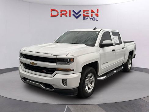 Used 2018 Chevrolet Silverado 1500 LT w/ All Star Edition AWD/4WD image 8