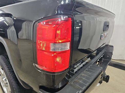 Used 2015 GMC Sierra 2500 Denali image 41