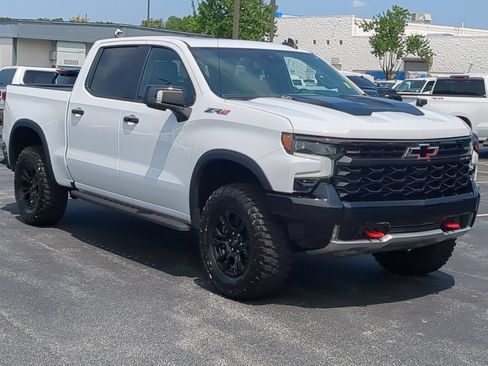 Used 2022 Chevrolet Silverado 1500 ZR2 AWD/4WD image 2