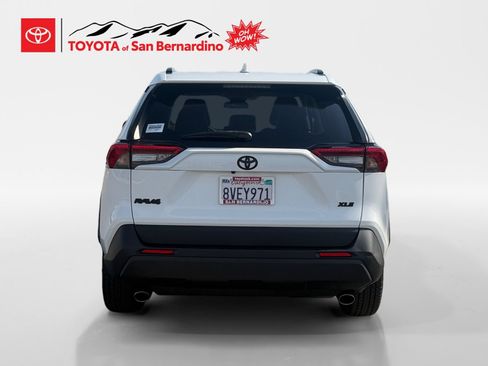 Certified 2021 Toyota RAV4 XLE w/ Carpet Mat Package (TMS) FWD image 4