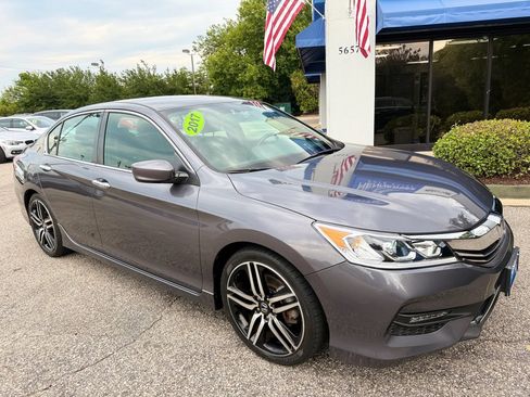 Used 2017 Honda Accord Sport Special Edition image 18