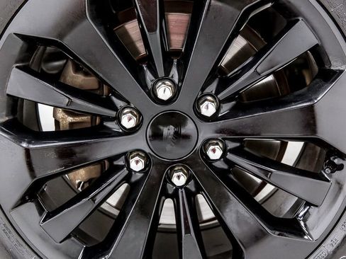 Used 2016 Ford F150 Lariat w/ Equipment Group 501A Mid image 41