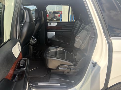 Used 2021 Lincoln Navigator L Reserve AWD/4WD image 15