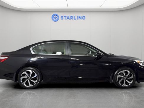 Used 2017 Honda Accord EX-L image 11