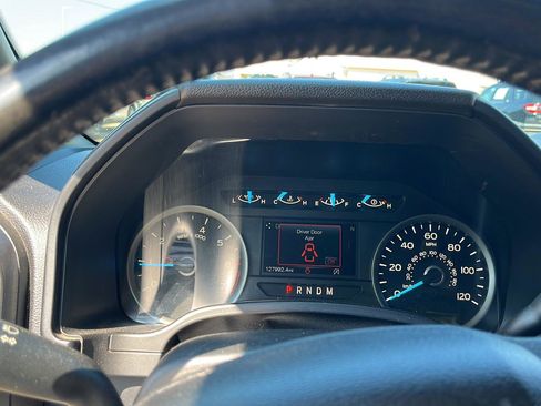 Used 2018 Ford F150 XLT w/ Equipment Group 301A Mid image 11