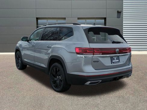 New 2026 Volkswagen Atlas SE image 5