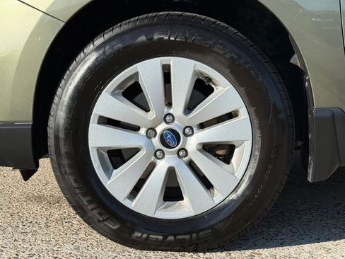 Used 2015 Subaru Outback 2.5i Premium AWD/4WD image 28