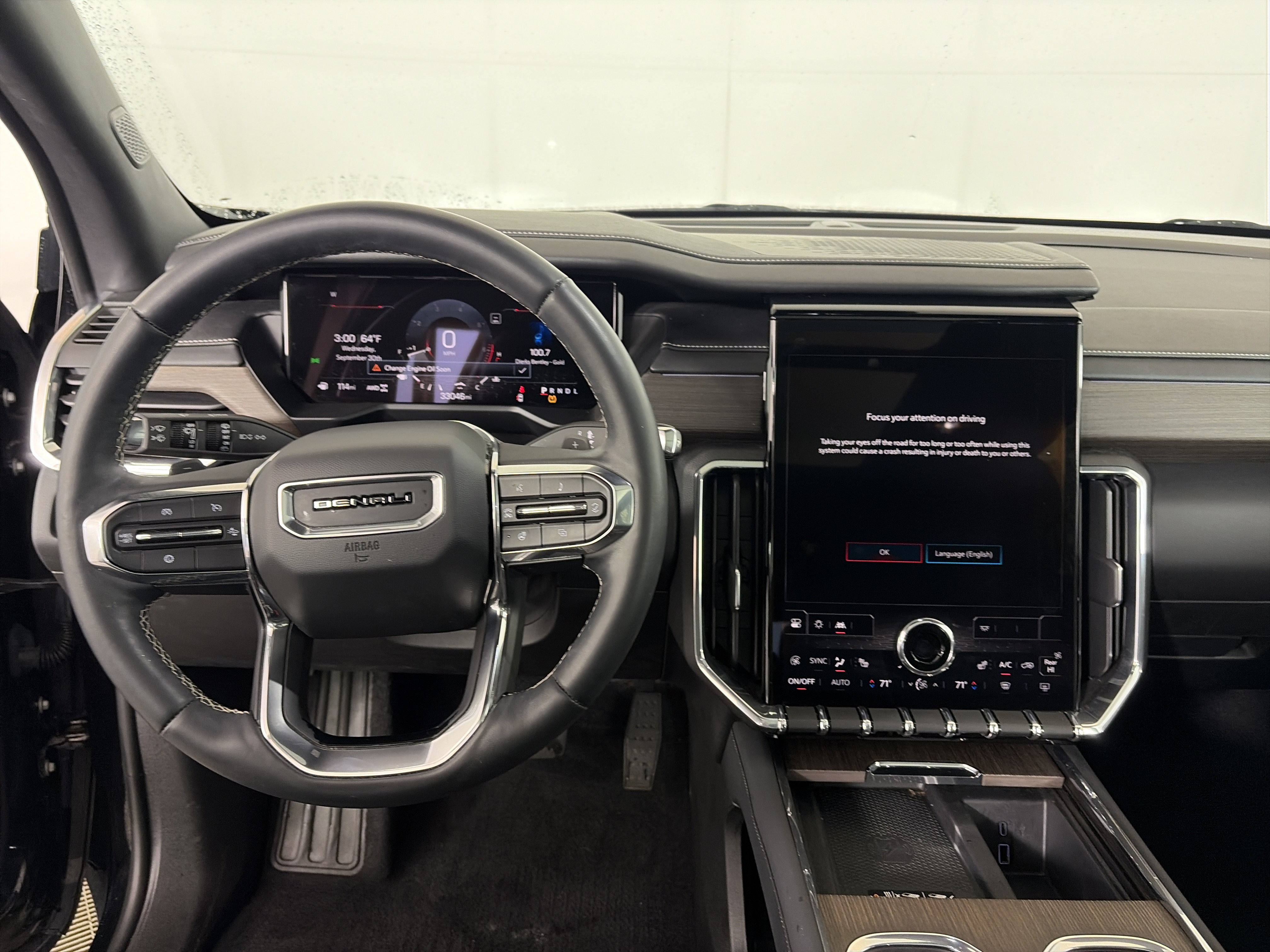 Certified 2024 GMC Acadia Denali w/ LPO, Floor Liner Package AWD/4WD image 3