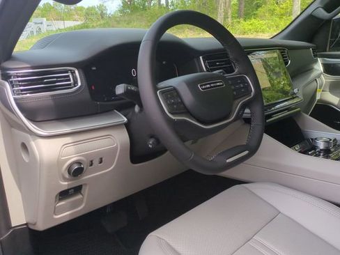 New 2026 Jeep Grand Wagoneer Limited AWD/4WD image 29