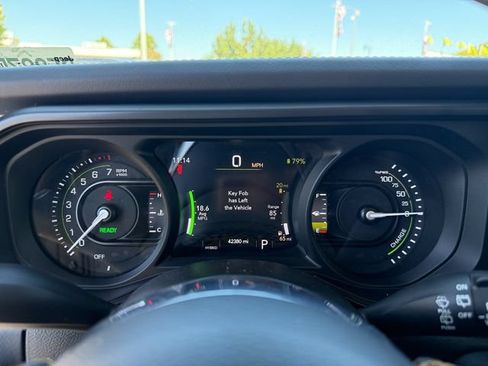 Used 2024 Jeep Wrangler Unlimited Sahara AWD/4WD image 16