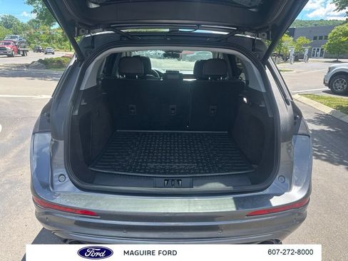 Used 2022 Lincoln Corsair Reserve w/ Equipment Group 201A FWD image 12