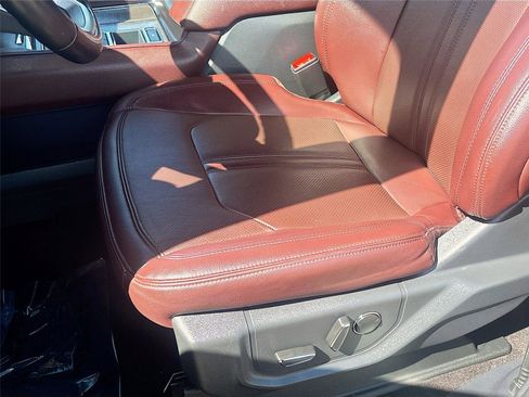 Used 2023 Ford Expedition Limited image 21