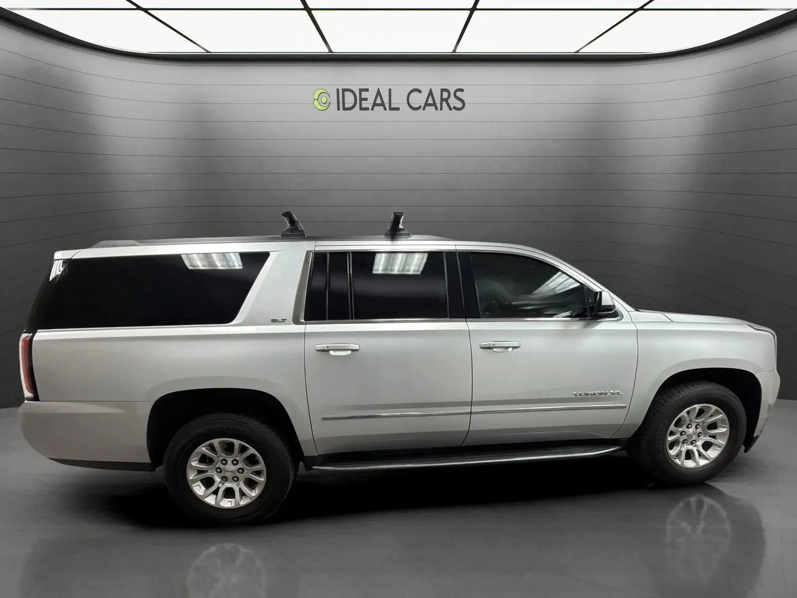 Used 2018 GMC Yukon XL SLT w/ HD Trailering Package AWD/4WD image 4