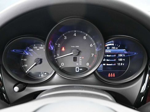 New 2026 Porsche Macan AWD/4WD image 10
