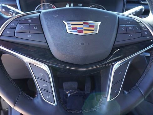 Certified 2025 Cadillac XT5 Premium Luxury image 18