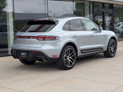 Certified 2026 Porsche Macan AWD/4WD image 9