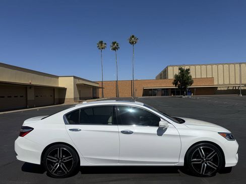 Used 2016 Honda Accord EX-L image 8