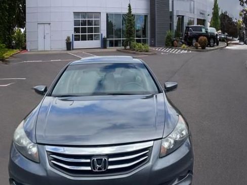 Used 2011 Honda Accord EX-L image 11