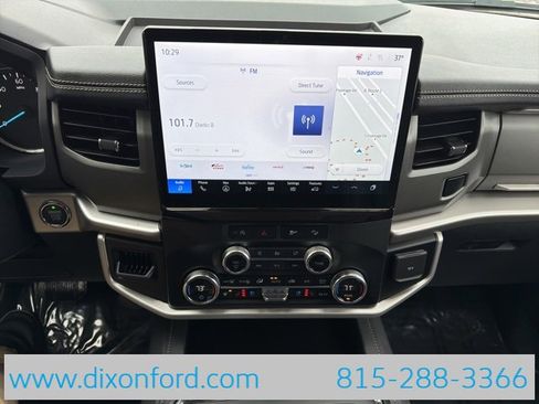 Used 2024 Ford Expedition XLT image 12