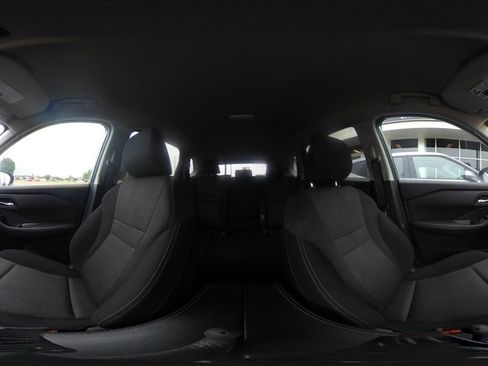Used 2025 Nissan Rogue SV AWD/4WD image 43