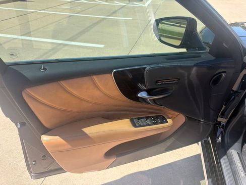 Used 2023 Lexus LS 500 w/ Interior Upgrade Package RWD image 30