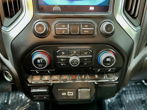 Used 2023 Chevrolet Silverado 3500 LT w/ Convenience Package image 27