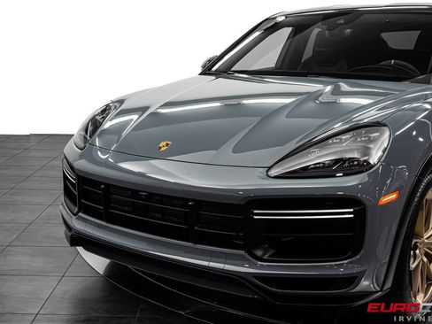 Used 2022 Porsche Cayenne Turbo GT AWD/4WD image 13