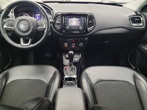 Used 2018 Jeep Compass Latitude AWD/4WD image 22