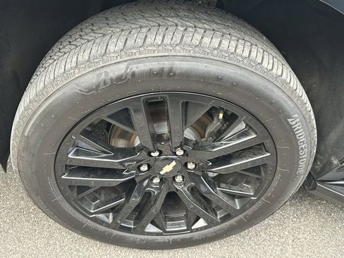 Used 2024 Chevrolet Tahoe Premier w/ Advanced Technology Package image 27