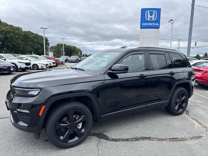 Used 2023 Jeep Grand Cherokee Limited w/ Black Appearance Package