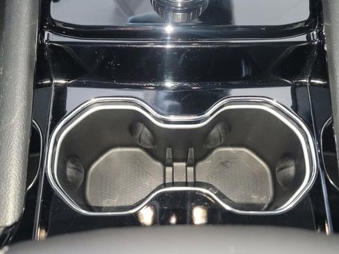 Used 2023 Jeep Grand Cherokee Limited w/ Black Appearance Package image 27