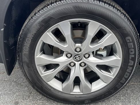 Used 2024 Toyota Grand Highlander Limited image 6