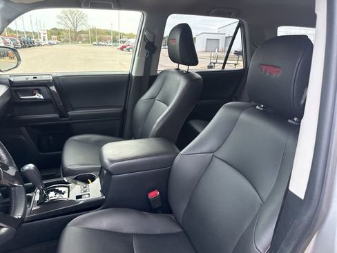 Used 2024 Toyota 4Runner TRD Off-Road Premium image 24