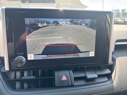 Used 2023 Toyota RAV4 LE image 24