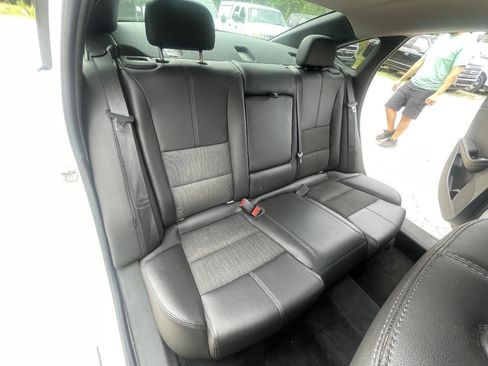 Used 2016 Chevrolet Impala LT w/ Convenience Package FWD image 28