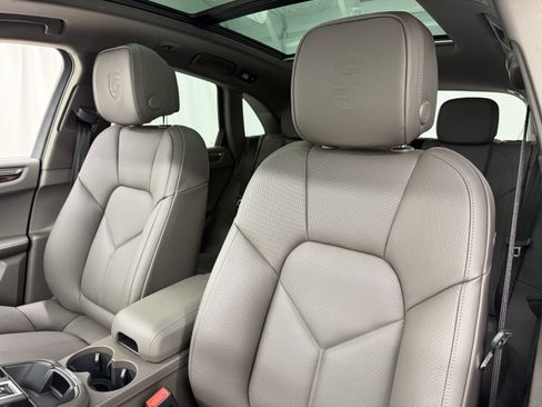 New 2026 Porsche Macan S image 34