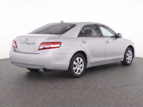 Used 2010 Toyota Camry FWD image 3