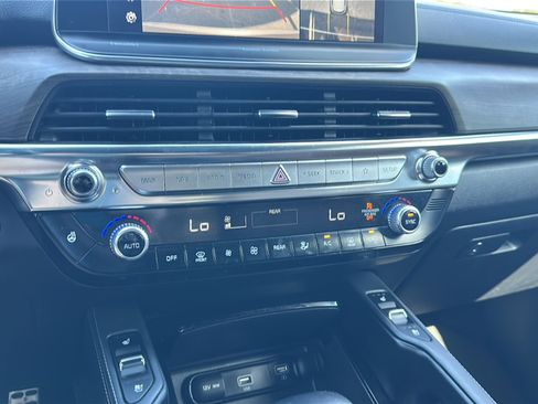 Used 2022 Kia Telluride SX w/ SX Prestige Package image 35