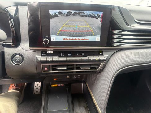 Used 2026 Toyota Camry SE w/ Convenience Package FWD image 11