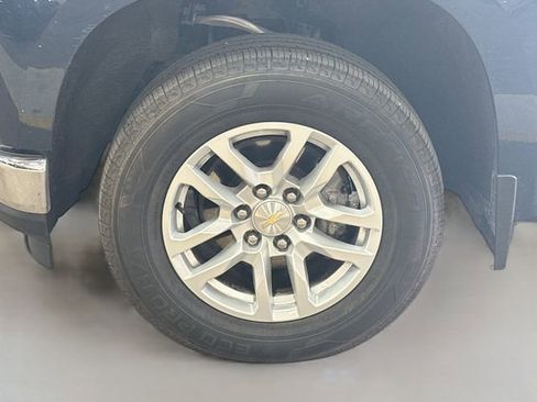 Used 2019 Chevrolet Silverado 1500 LT w/ All-Star Edition AWD/4WD image 32