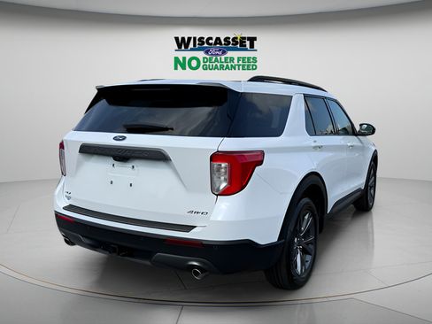 Used 2023 Ford Explorer XLT w/ Equipment Group 202A AWD/4WD image 30