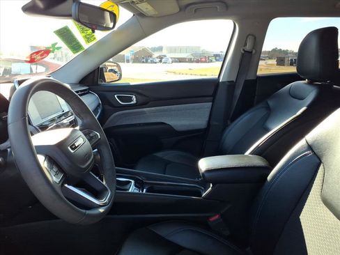 Used 2022 Jeep Compass Latitude image 22